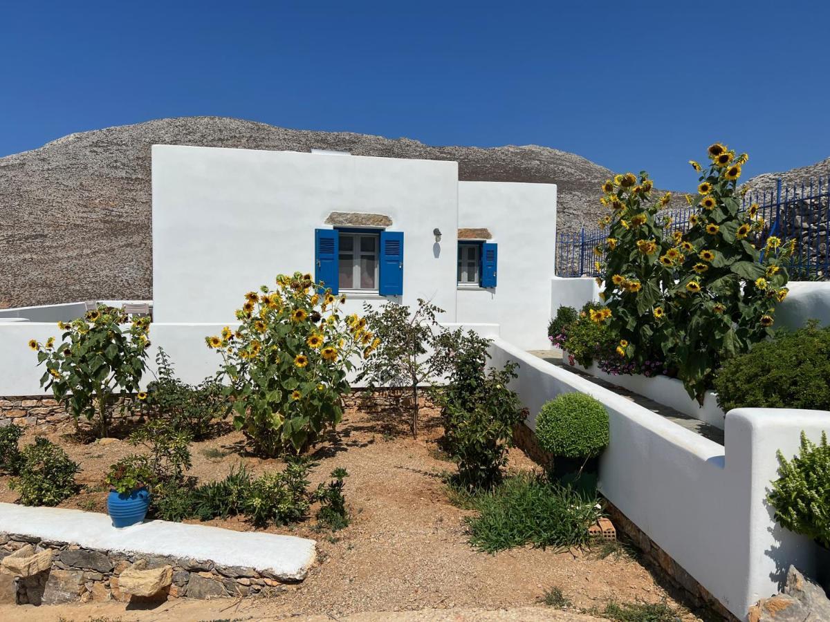 Cycladic Houses In Rural Surrounding Amorgos Exterior photo